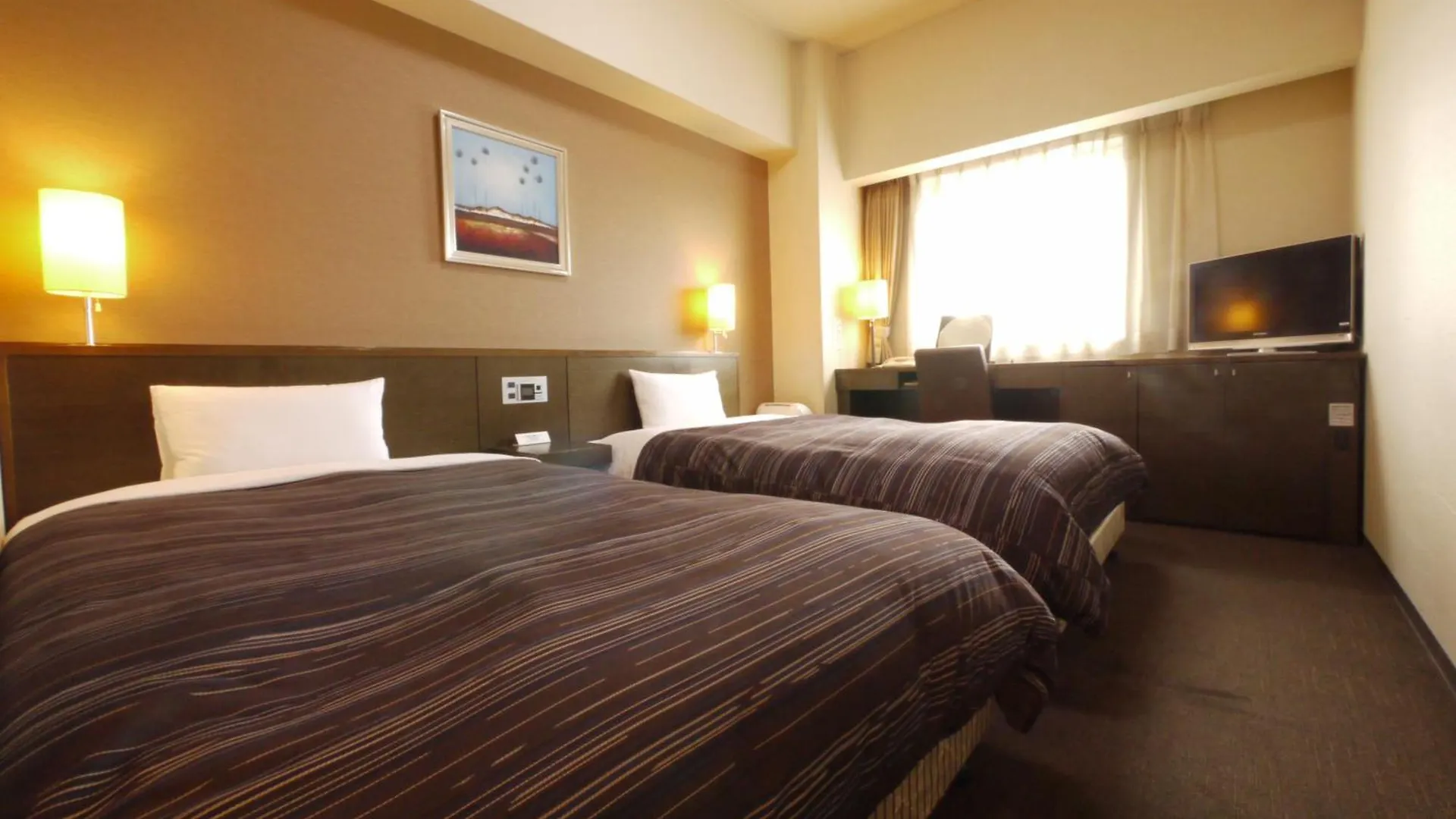 Hotel Route-Inn Higashimuroran Ekimae
