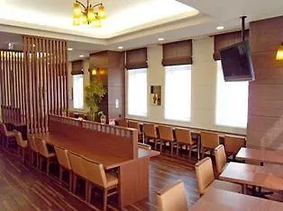 Hotel Route-Inn Higashimuroran Ekimae Muroran